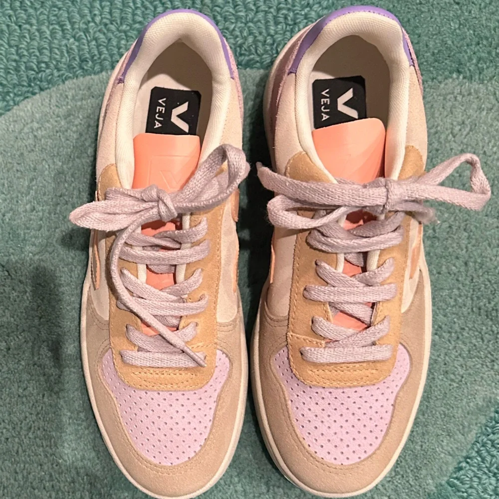 Veja NEARLY NEW V-10 peach multico suede - tan, pink, purple, beige sneaker - 6 - Picture 11 of 16